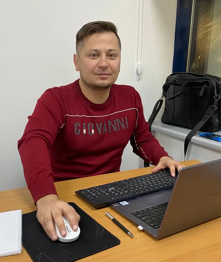 Булат - репетитор по химии